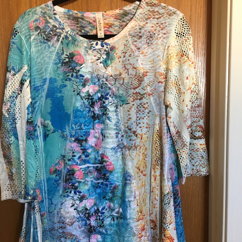 Cubism Medium Top